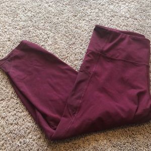 Old navy crop workout pants